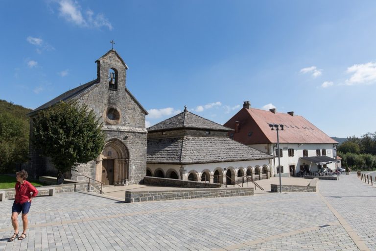 The centre of Orreaga-Roncesvalles, with the chapel and the pilgrims’ hospice