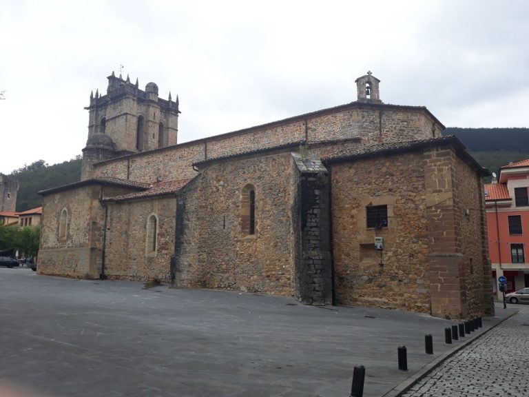 The collegiate church of Santa María la Mayor in Salas and its bell tower